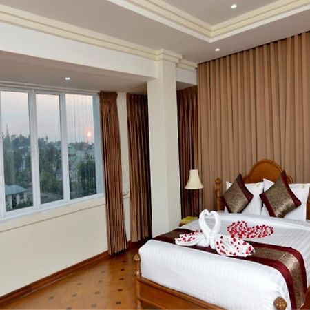 Golden Butterfly Hotel Rangun Kültér fotó