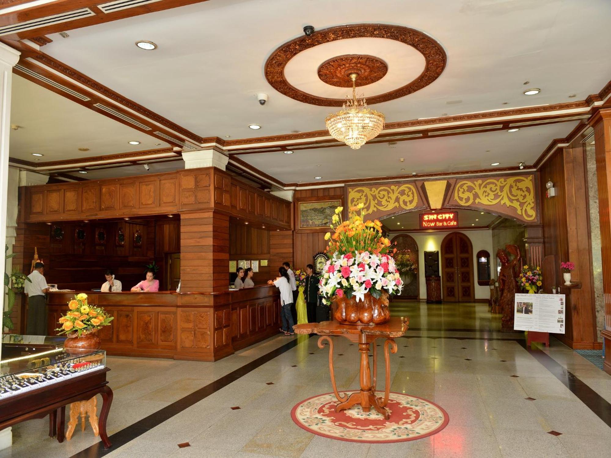 Golden Butterfly Hotel Rangun Kültér fotó