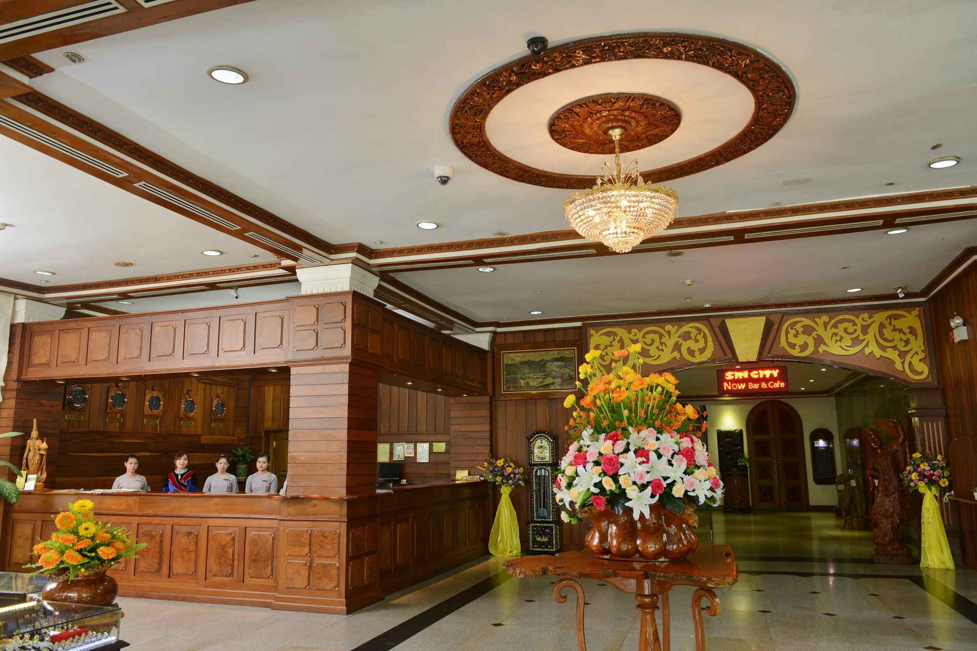 Golden Butterfly Hotel Rangun Kültér fotó