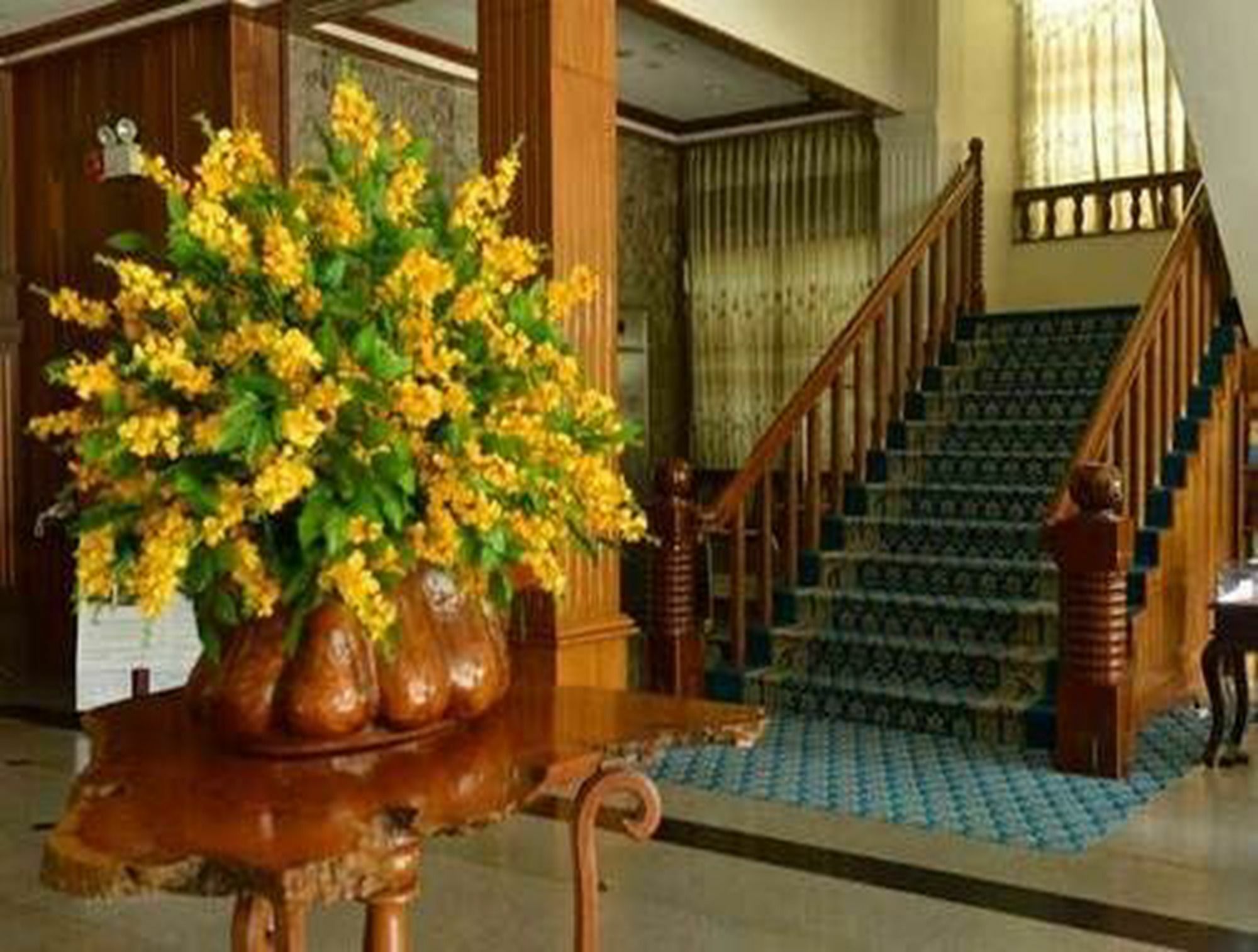 Golden Butterfly Hotel Rangun Kültér fotó