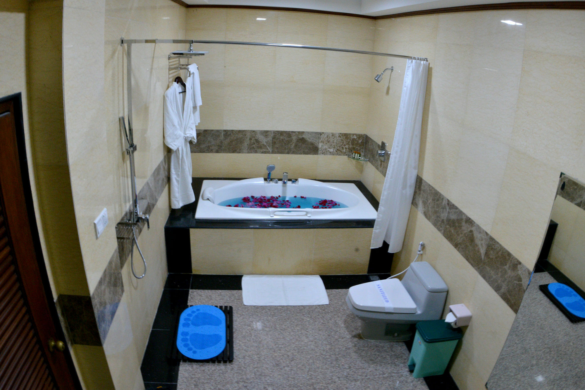 Golden Butterfly Hotel Rangun Kültér fotó